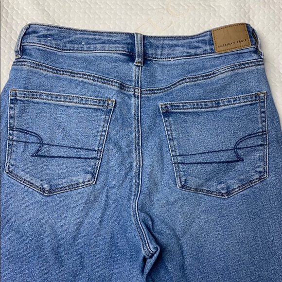 American Eagle Mom Jeans, Size 6 - Picture 4 of 7